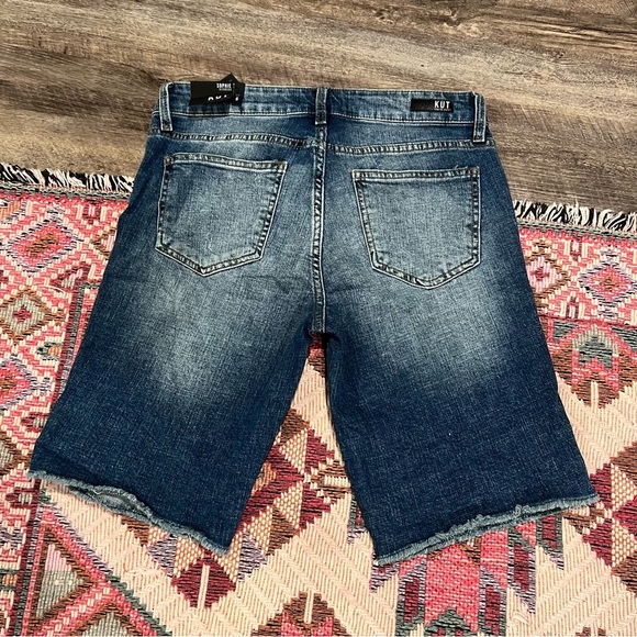 KUT from the Kloth Sophie Destruction Detail Fray Hem Bermuda Jean Shorts NWT - Picture 3 of 7